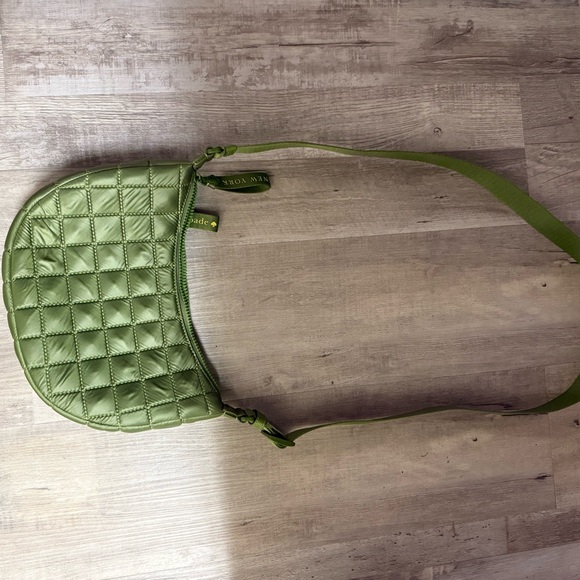 Kate Spade Green Quilted Crossbody Bag with Adjustable Strap - Picture 2 of 3